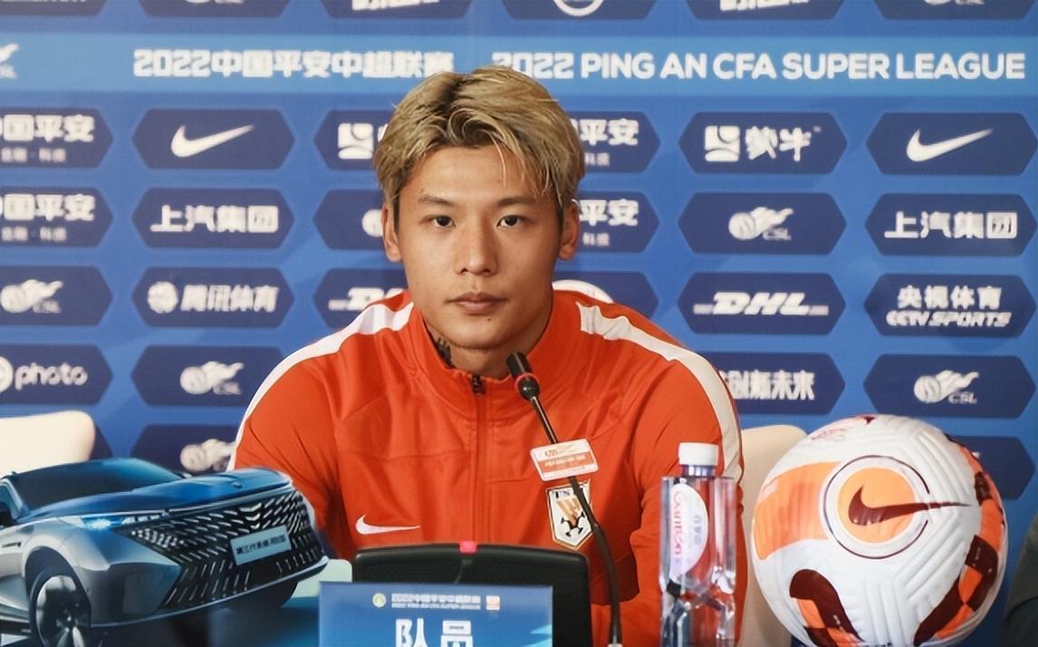 B体育登录入口-鲁能主场踢铜梁龙首发预测！全新中卫搭档亮相，王大雷领衔出战